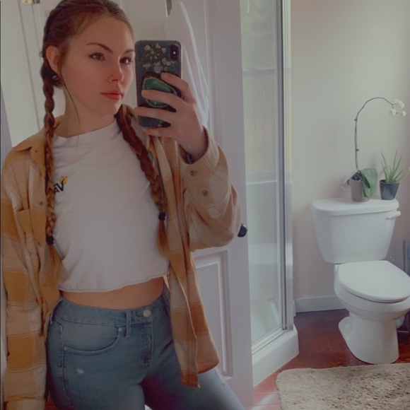 Meet your Posher, Erin - Picture 5 of 6